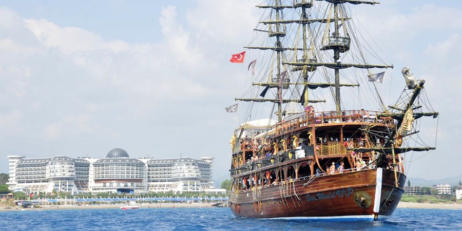 Side Boat Tour
